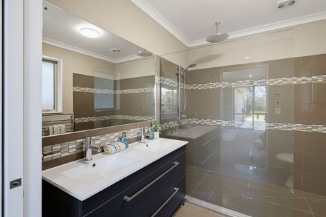 Photo of property in 2 Fairhurst Place, Rolleston, 7614