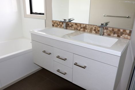 Photo of property in 9 Admiralty Drive, Haruru, 0204