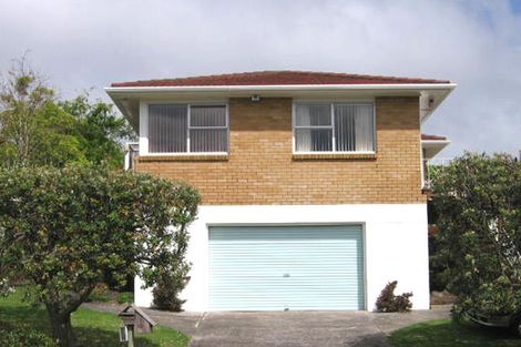 Photo of property in 20 Lydford Place, Glendene, Auckland, 0602