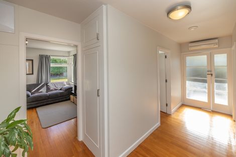 Photo of property in 19 Wilton Crescent, Bishopdale, Christchurch, 8053