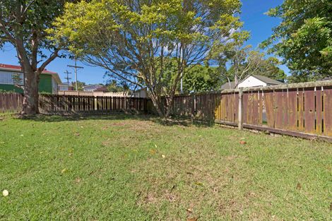 Photo of property in 3 Glucina Place, Glen Eden, Auckland, 0602