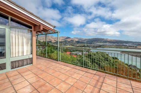 Photo of property in 76 Cannon Hill Crescent, Mount Pleasant, Christchurch, 8081