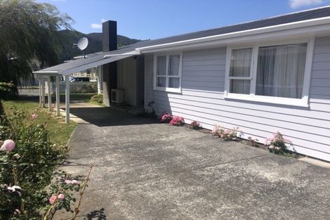 Photo of property in 13 Matthews Road, Wainuiomata, Lower Hutt, 5014