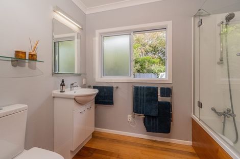 Photo of property in 18 Hill Crescent, Papakura, 2110