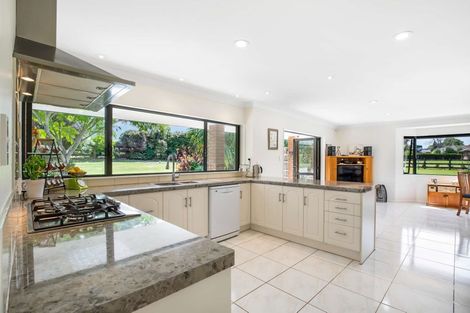 Photo of property in 6 Armstrong Way, Waiuku, 2123