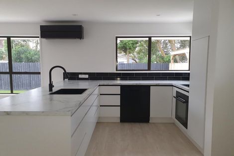 Photo of property in 1/12 Camrose Place, Ilam, Christchurch, 8041