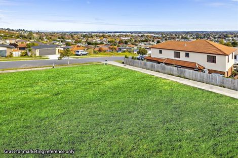 Photo of property in 58 Kirikiri Drive, Papakura, 2110