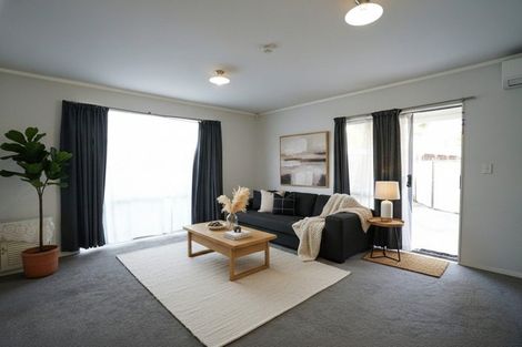 Photo of property in 34a Sikkim Crescent, Clover Park, Auckland, 2019