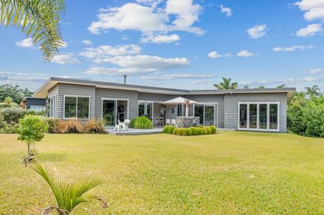 Photo of property in 4 Coral Place, Matapouri, Whangarei, 0173