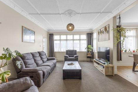 Photo of property in 58 Featherston Street, Takaro, Palmerston North, 4412