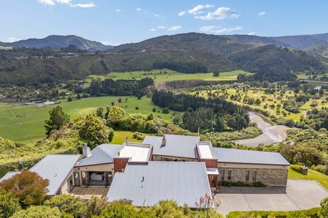 Photo of property in 58 Mt Marua Way, Timberlea, Upper Hutt, 5018