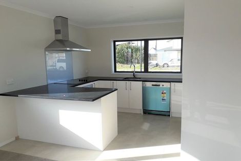 Photo of property in 16 Piripono Crescent, Pukekohe, 2120