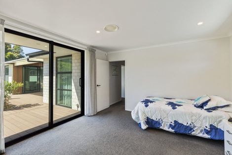 Photo of property in 10 Mackillop Way, Brooklands, New Plymouth, 4310