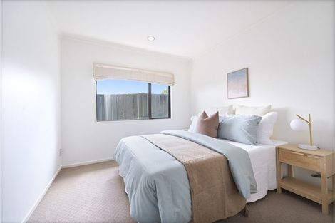 Photo of property in 77g Sturges Road, Henderson, Auckland, 0612