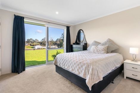 Photo of property in 43e Terry Smyth Drive, Kumeu, 0892