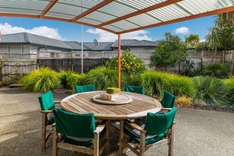 Photo of property in 13 Admirals Court Drive, Greenhithe, Auckland, 0632