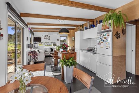 Photo of property in 1 Manaaki Circle, Paparoa, 0571