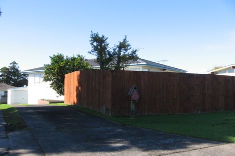 Photo of property in 8 Glynnbrooke Street, Te Atatu South, Auckland, 0610