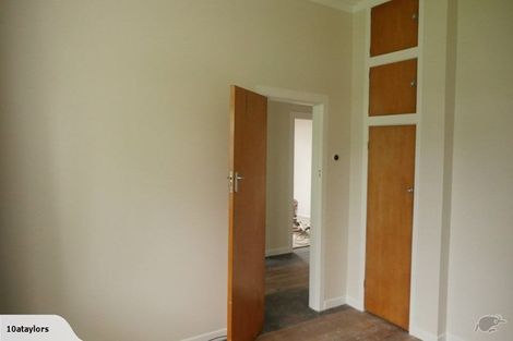 Photo of property in 15 Huia Road, Point Chevalier, Auckland, 1022