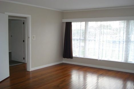 Photo of property in 10 Vera Road, Te Atatu South, Auckland, 0610