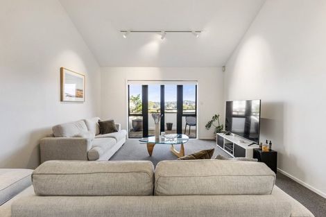 Photo of property in 10/8 Tobago Place, Sunnynook, Auckland, 0620