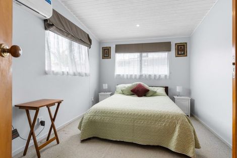 Photo of property in 106 Everitt Crescent, Whangamata, 3620