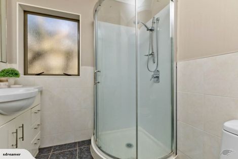 Photo of property in 22 Lynden Avenue, Hillcrest, Auckland, 0627