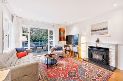 Photo of property in 9 Devon Street, Te Atatu South, Auckland, 0610