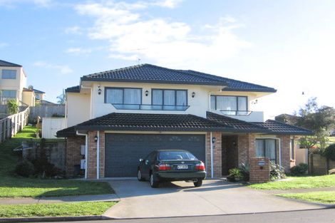 Photo of property in 18 Chieftain Rise, Goodwood Heights, Auckland, 2105