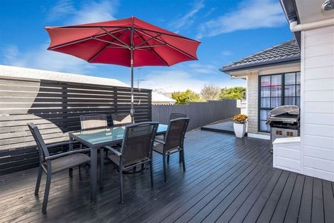 Photo of property in 8 Highgate Place, Somerville, Auckland, 2014