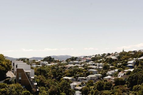 Photo of property in 5/69 Tiketike Way, Brooklyn, Wellington, 6021