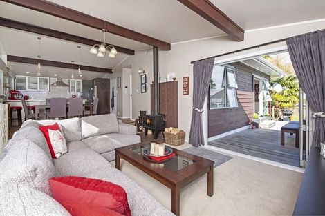 Photo of property in 81 Edgewater Drive, Pakuranga, Auckland, 2010