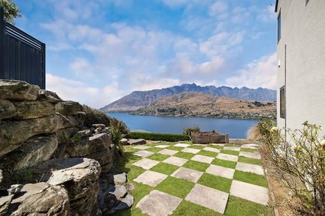 Photo of property in 5 Gum Lane, Queenstown, 9300