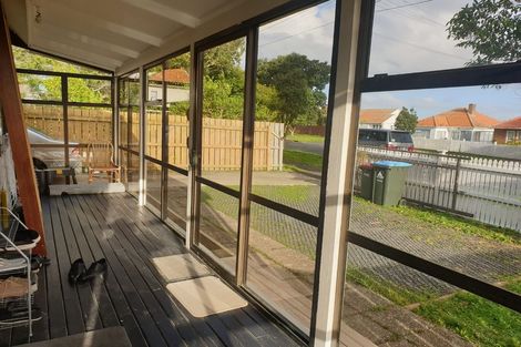 Photo of property in 12 Tyburnia Avenue, Mount Albert, Auckland, 1025