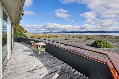 Photo of property in 42 Pukatea Street, Eastbourne, Lower Hutt, 5013