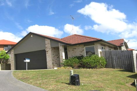 Photo of property in 13 Black Teal Close, Unsworth Heights, Auckland, 0632