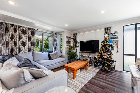 Photo of property in 77 Alverna View, Gulf Harbour, Whangaparaoa, 0930
