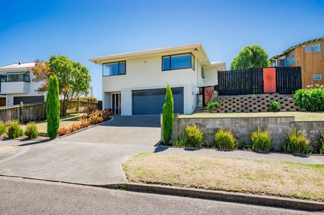 Photo of property in 46 Hicks Crescent, Waikanae Beach, Waikanae, 5036