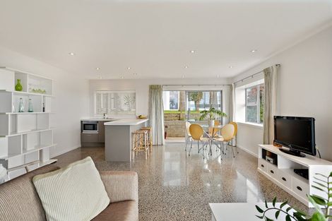 Photo of property in 152 Centennial Drive, Whitianga, 3510