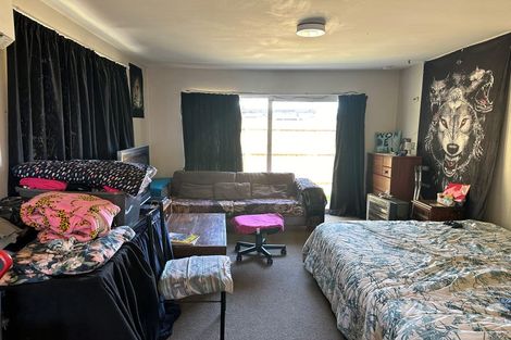 Photo of property in 17a Leonie Place, Aranui, Christchurch, 8061