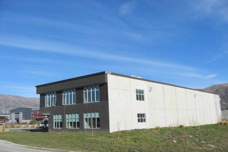 Photo of property in 384 Ballantyne Road, Wanaka, 9382