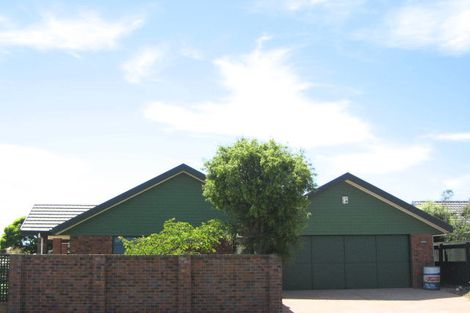 Photo of property in 32 Orlando Crescent, Waimairi Beach, Christchurch, 8083