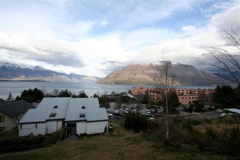 Photo of property in 8b Sainsbury Road, Fernhill, Queenstown, 9300