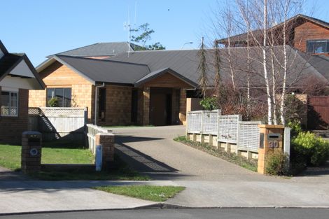 Photo of property in 30 Waipuna Place, Rototuna, Hamilton, 3210