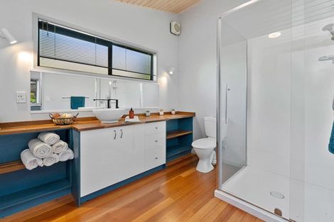 Photo of property in 70b Grand Vue Road, Kawaha Point, Rotorua, 3010