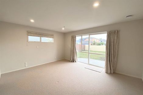 Photo of property in 17 Cockle Lane, Waimairi Beach, Christchurch, 8083