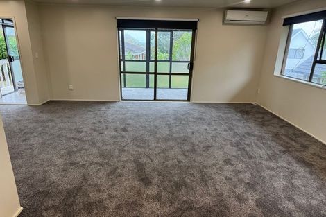 Photo of property in 2/6 Raddock Place, Half Moon Bay, Auckland, 2012