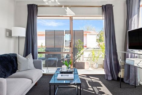 Photo of property in 6/14 Thornton Road, Cambridge, 3434