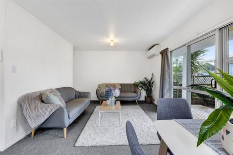 Photo of property in 2/18 Culzean Grove, Bell Block, New Plymouth, 4312