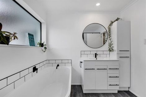 Photo of property in 8 Jade Place, Bell Block, New Plymouth, 4312